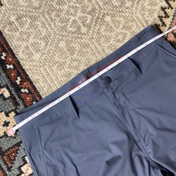 [Rhone] Commuter Short 7" in Iron 28 - Picture 4 of 7